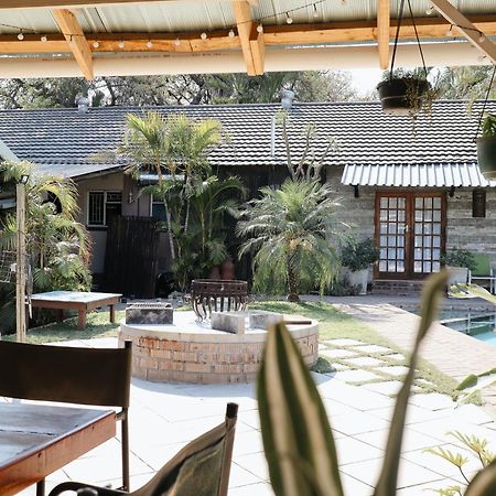 Hotel A Traveller'S Palm Phalaborwa Exterior foto
