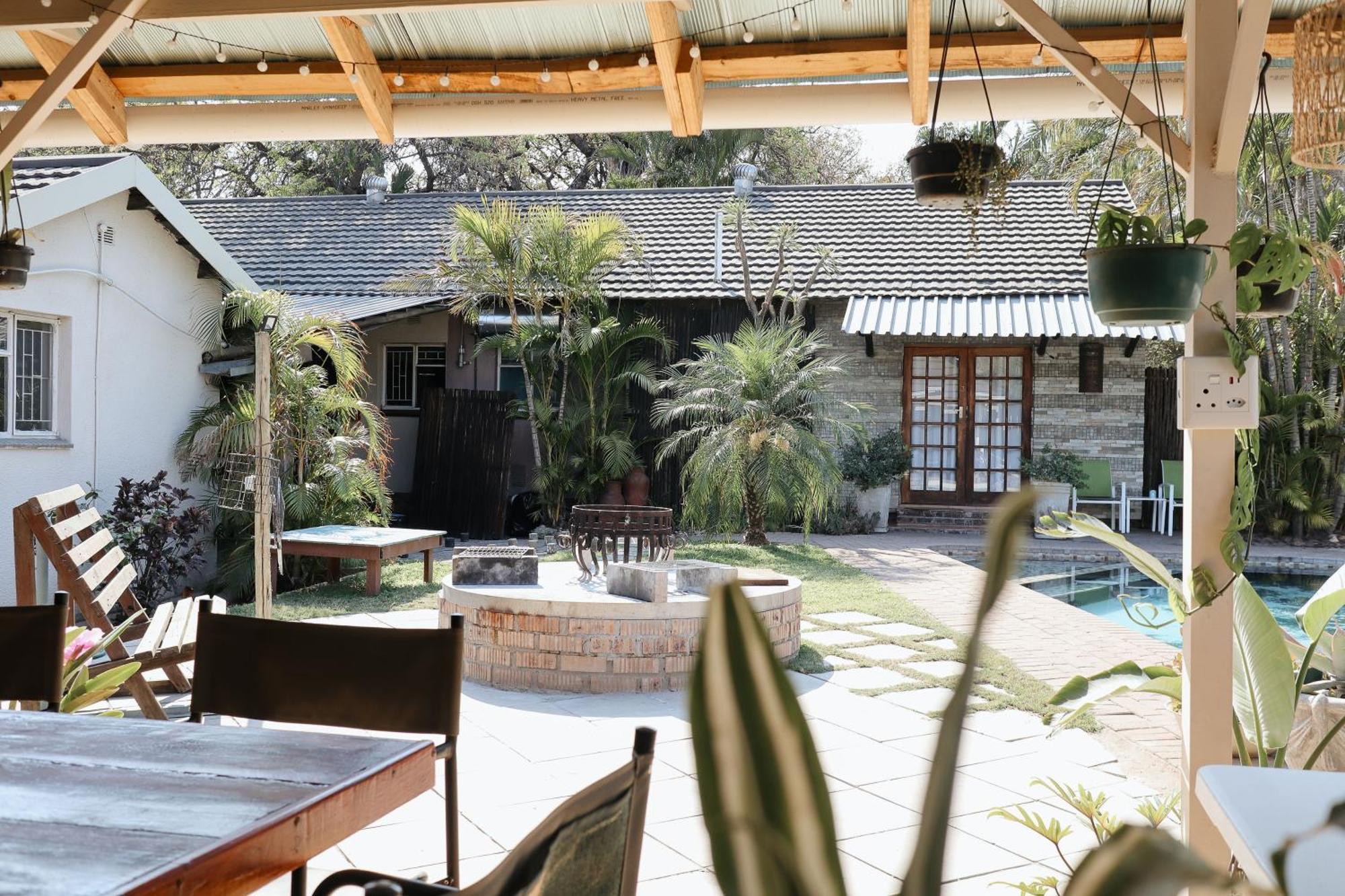 Hotel A Traveller'S Palm Phalaborwa Exterior foto