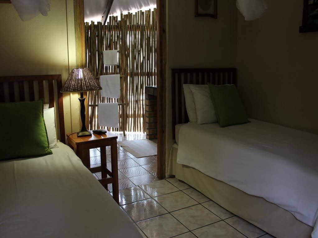 Hotel A Traveller'S Palm Phalaborwa Exterior foto